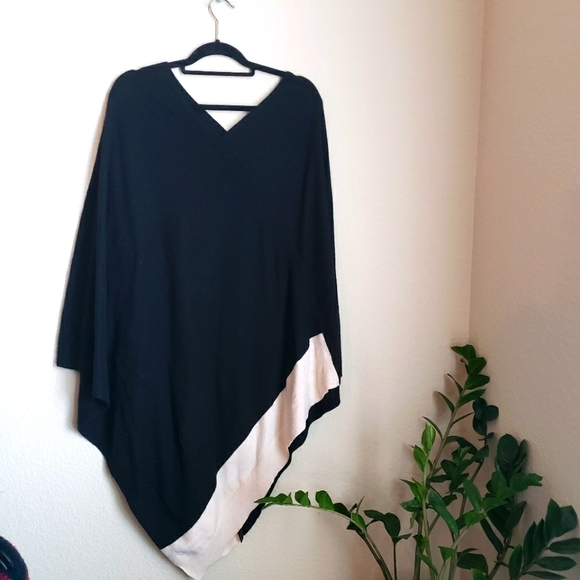 twiggy LONDON Sweaters - Twiggy London chic wrap sweater